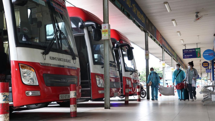HCM City’s largest coach station on first day of resuming services